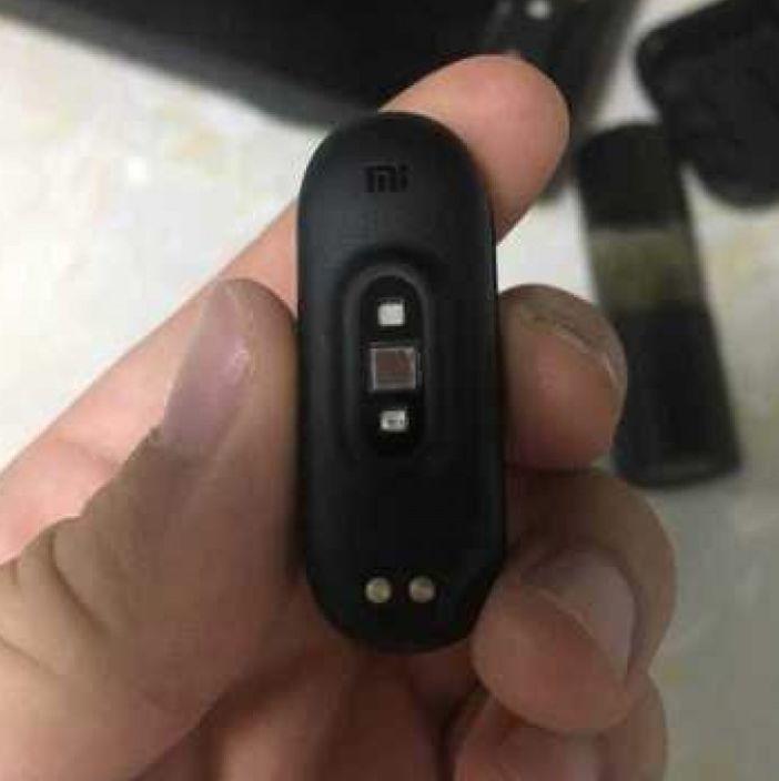 小米手环4彩屏表盘大全,小米手环4怎么看是不是全新的