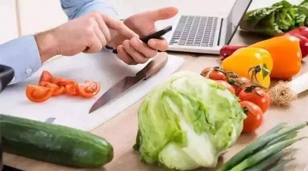 凭借强大流量，中石化卖咖啡、卖蔬菜，但难撼动生鲜格局