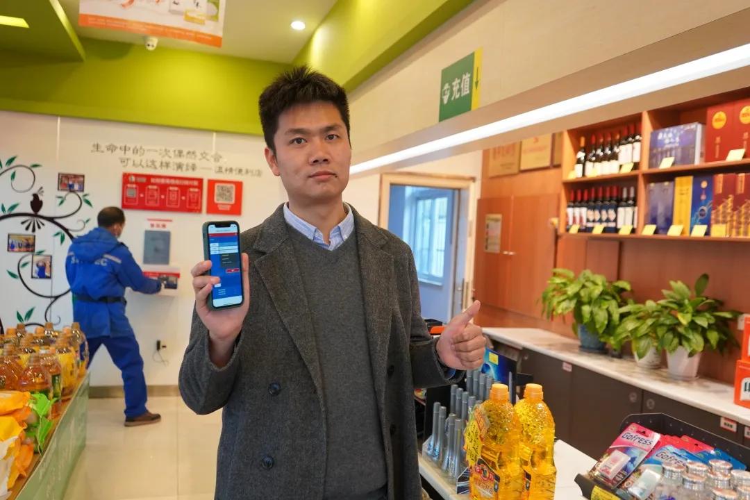 好厉害的车牌！加油刷“脸”，电子票直接到手机