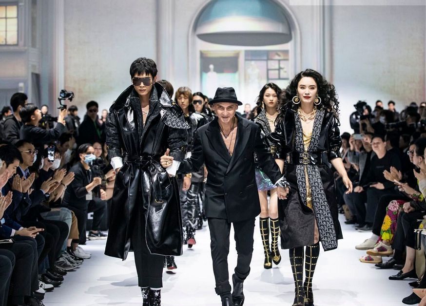 国产羽绒服三剑客,天石和黑冰羽绒服哪个更好