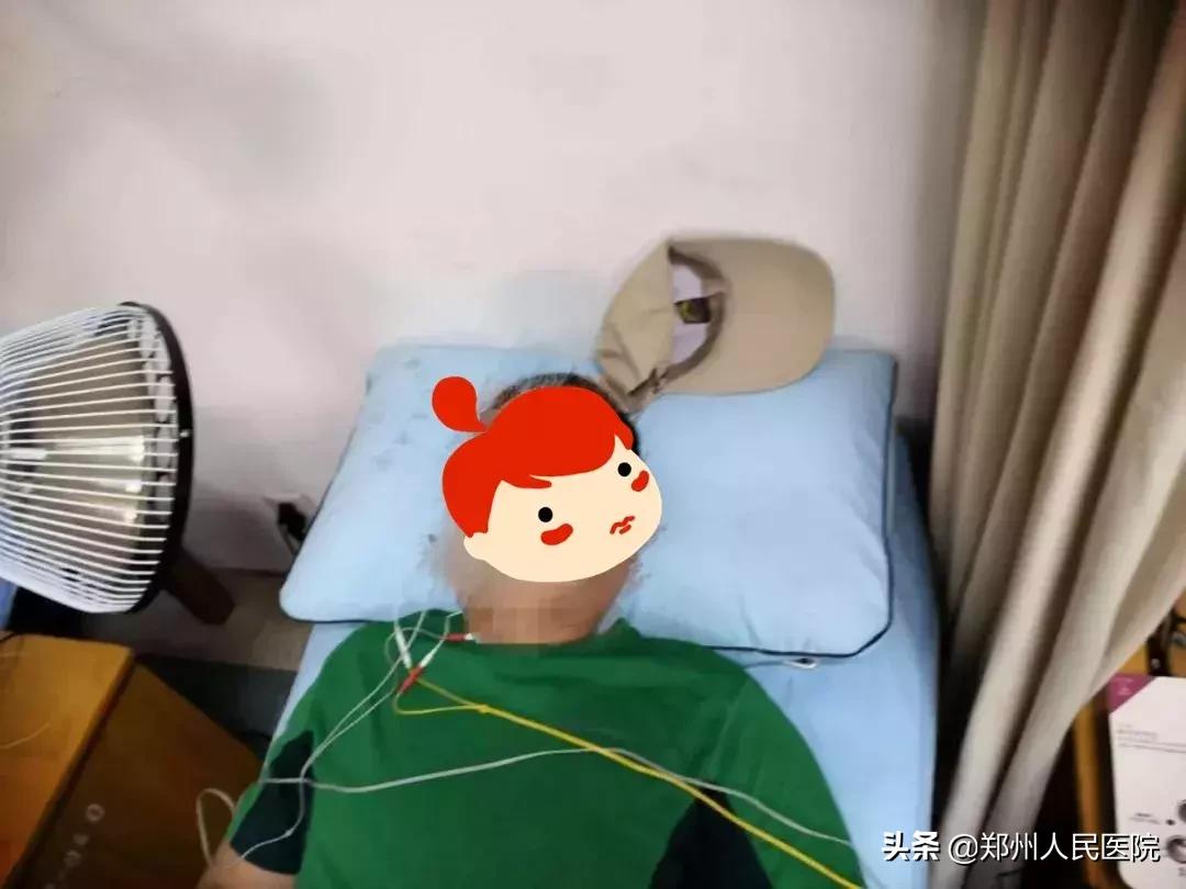 晚上睡觉忘关窗户脸歪了,睡觉开窗户脸歪了