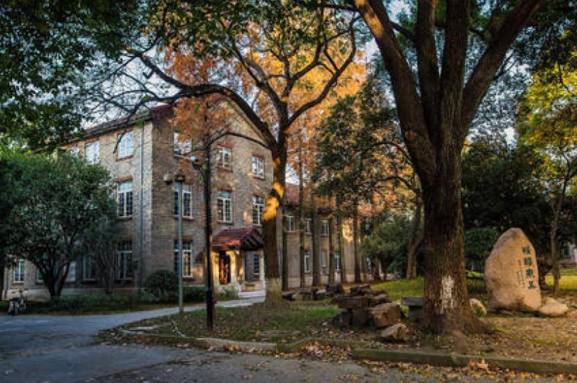 江苏最低调的学校,江苏低调的大学