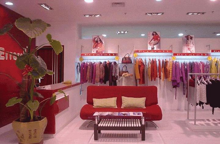 实体服装店经营状况,如何经营一家服装店呢