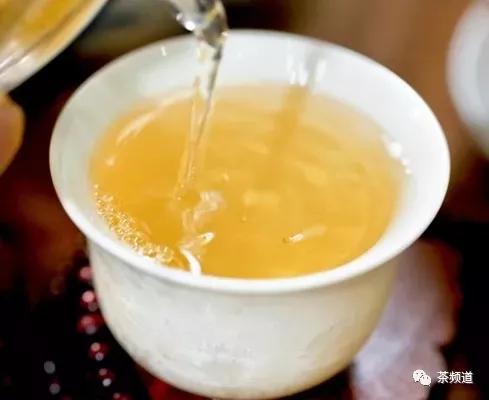糯米普洱茶的正确冲泡方法,普洱茶用紫砂壶的正确冲泡方法