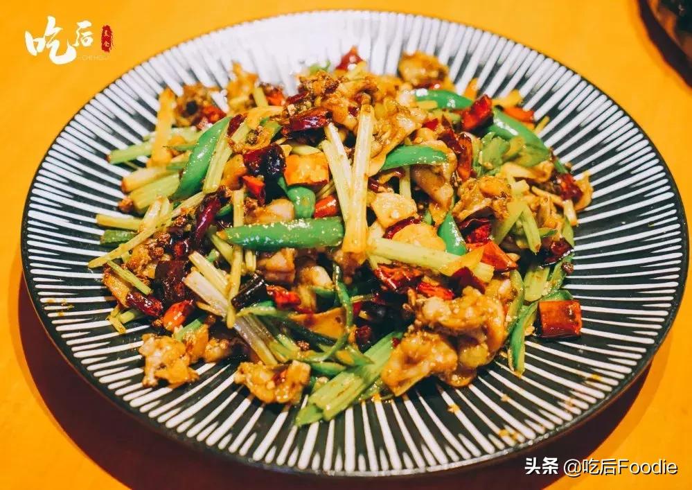 探店音乐烤吧美食,探店烧烤高级感