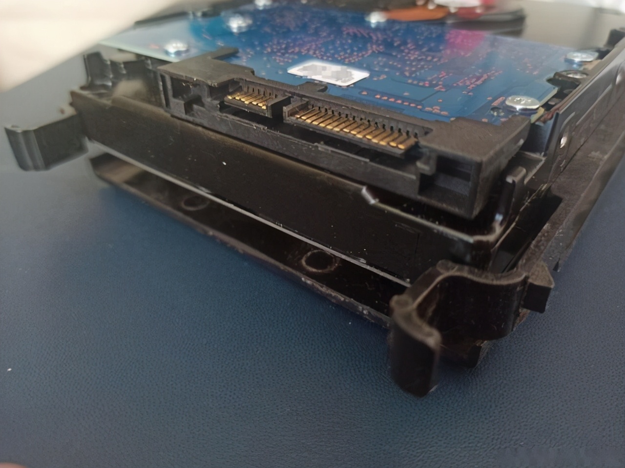 机械硬盘安装教程台式,台式机加装500g机械硬盘教程