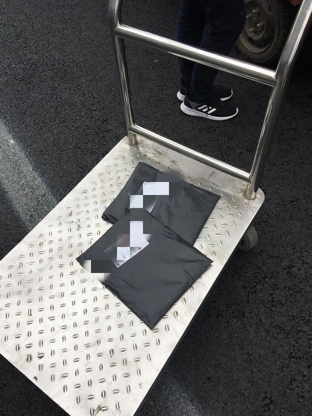 我收的不是快递，是笑话