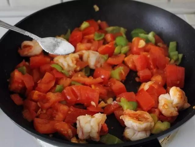 西红柿炒虾仁家常做法简单好吃,后厨小沈阳西红柿炒虾仁教学