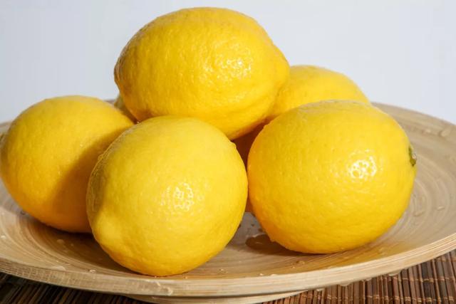 养肝的人建议少吃这2种水果,想要养肝建议常吃这4种水果