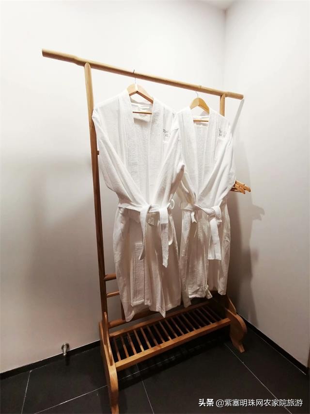 承德瑞阁酒店，新中式精品设计，全实木家具，是您出行在外的家