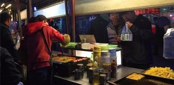 小吃店加盟店开店流程,小吃店创业怎样快速盈利