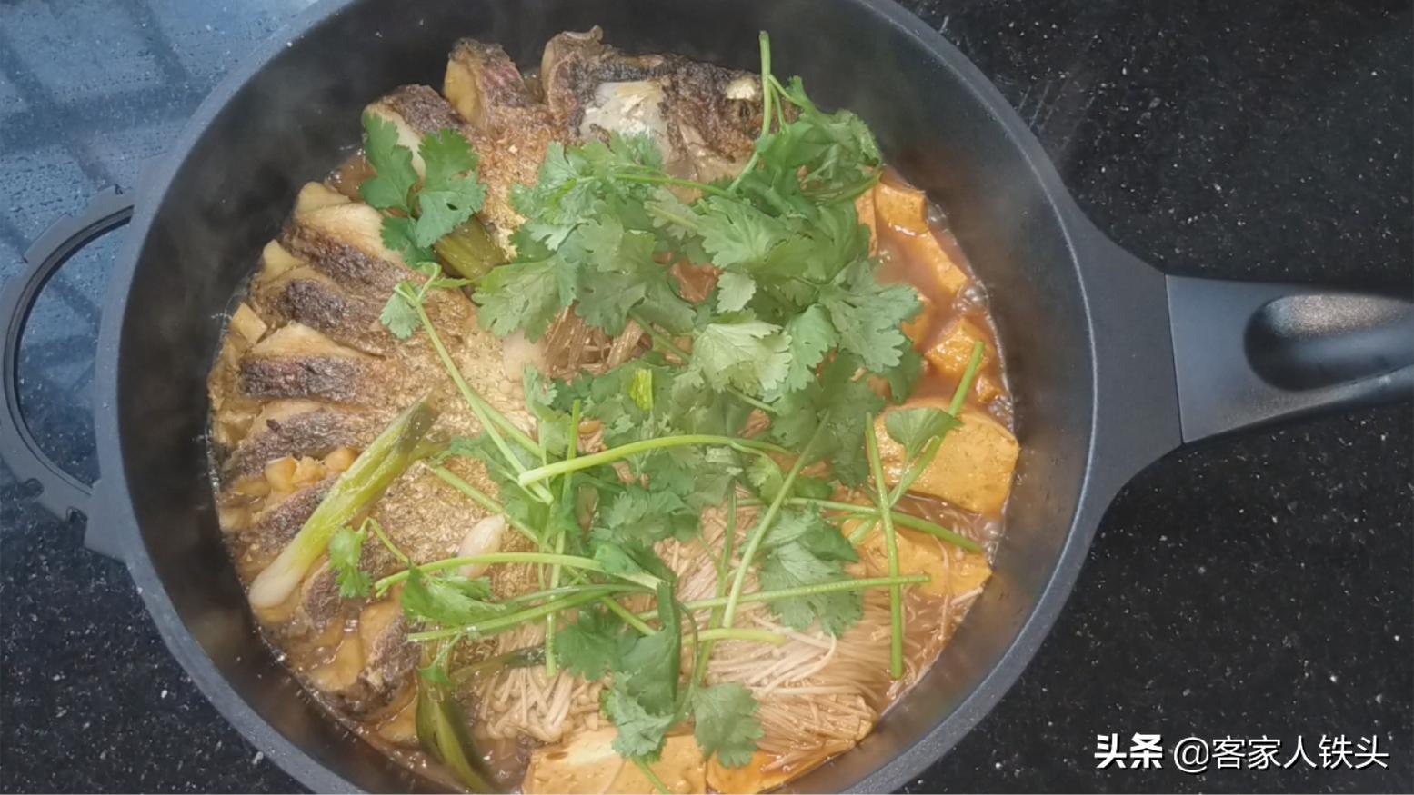 草鱼清炖豆腐最简单做法大全,草鱼炖豆腐放什么调料好吃