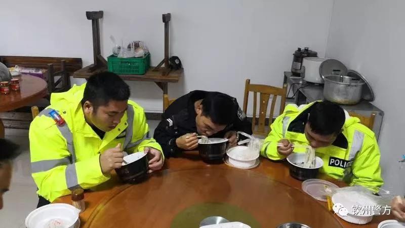 钦州抗击疫情我们一起努力,钦州防疫不惧风雨