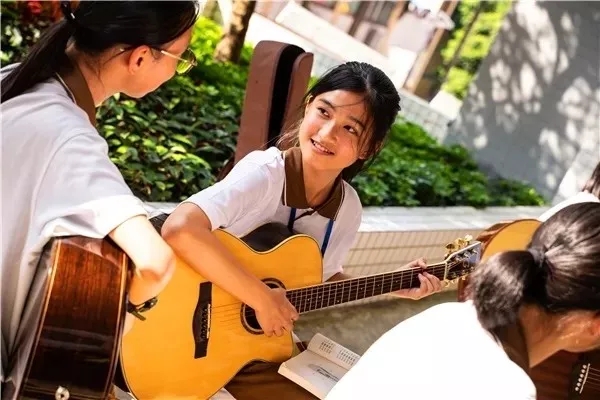 东莞东华高考状元第一名,广东东莞状元郎