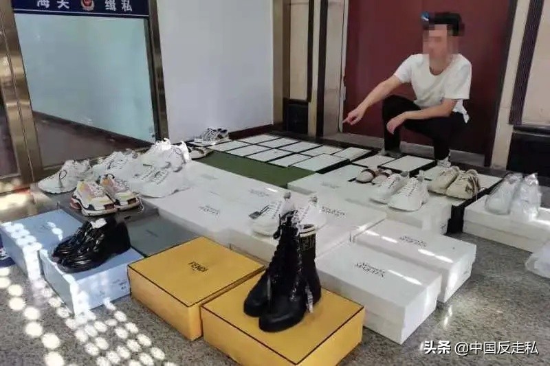 江门海关查获一宗奢侈品走私案,深圳海关破获一走私奢侈品大案