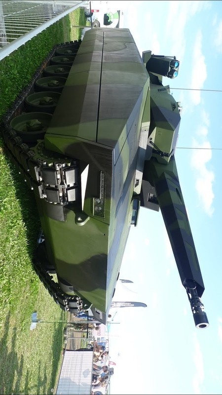 世界上防护能力最强的装甲车,最新山猫kf41步兵战车