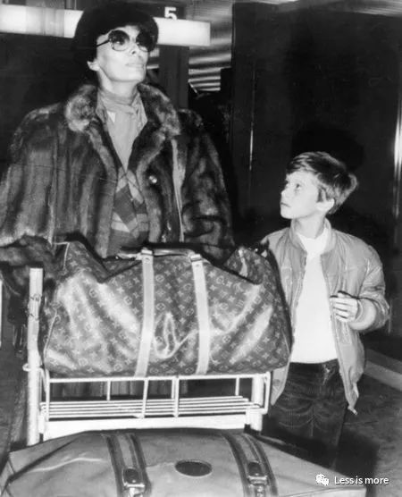 lv中古马鞍包全新专柜多少钱一个,预算3千买lv中古包