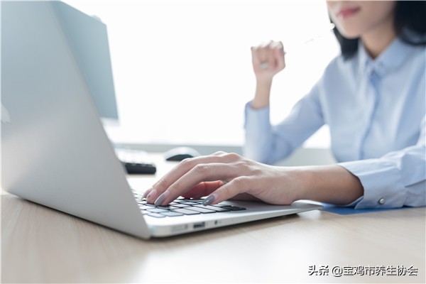 哪种植物防电脑辐射最好,防晒可以防电脑辐射吗