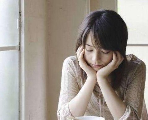 百合怎么熬粥治失眠,晚上睡不着百合煮水