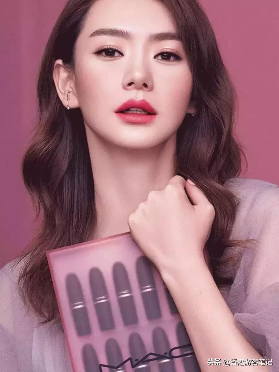 涂mac口红的女孩,涂mac小辣椒的美女