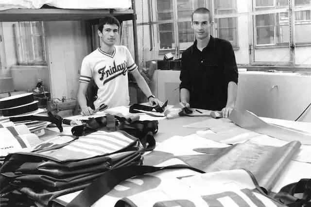 西安赛格品牌大升级!瑞幸和COACH做邻居,西安商业8月迷幻现实