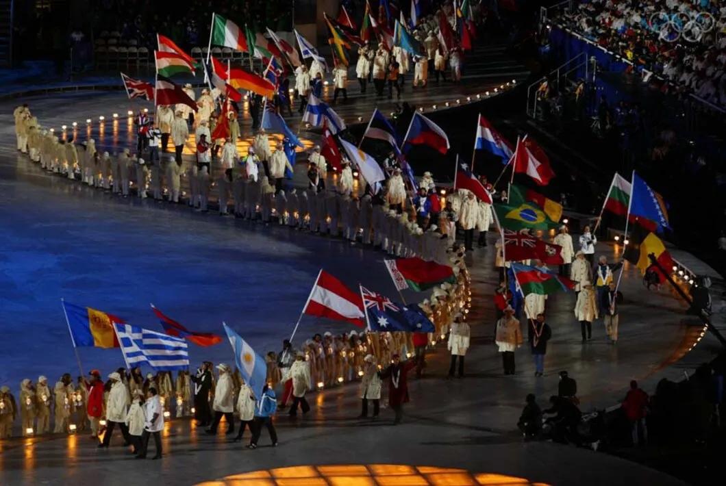 哪一年中国冬奥会会徽亮相,历届冬奥会冬残奥会会徽