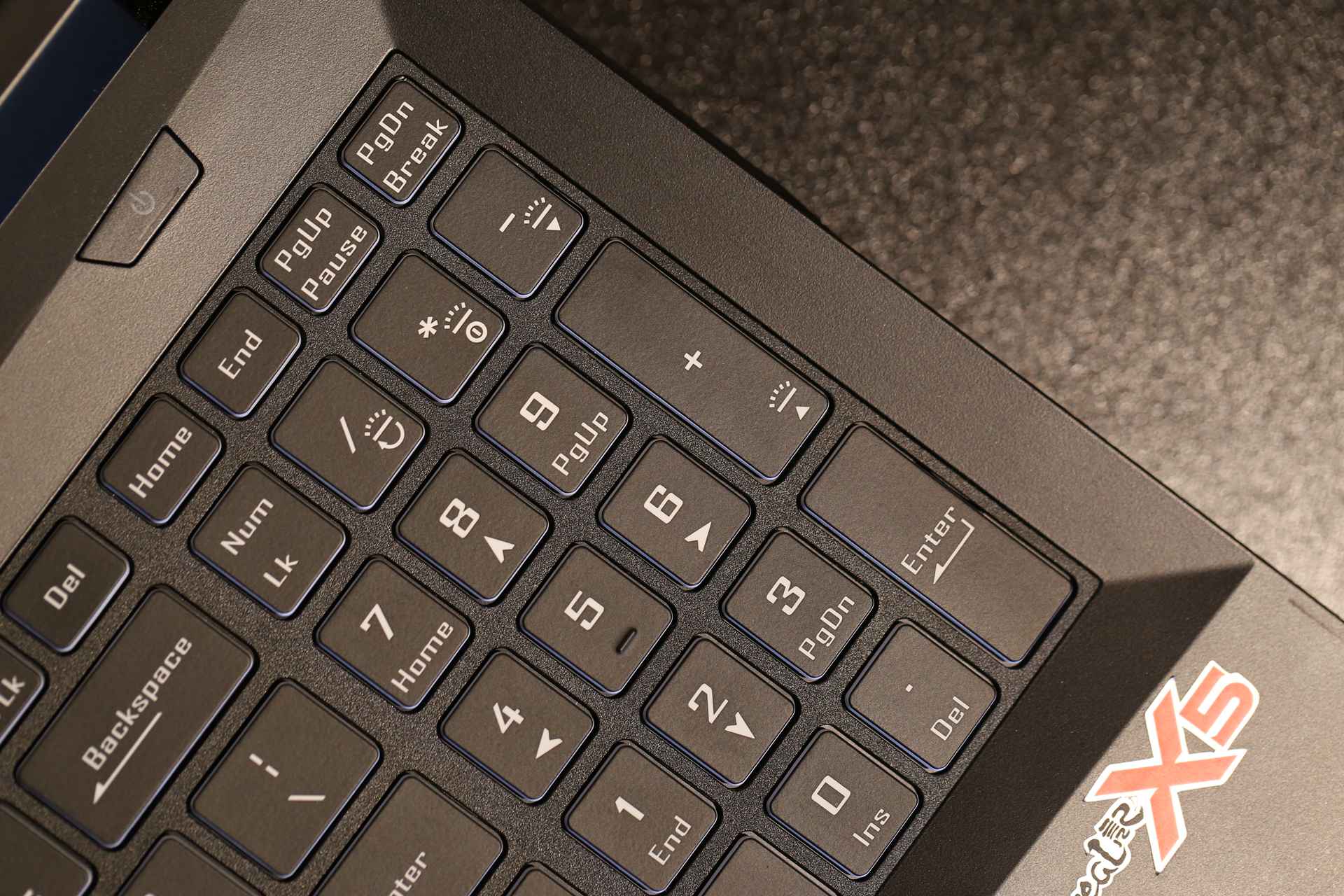 r95900x鍜宨910900k娓告垙璇勬祴,i910900k涓巖93900x瀵规瘮