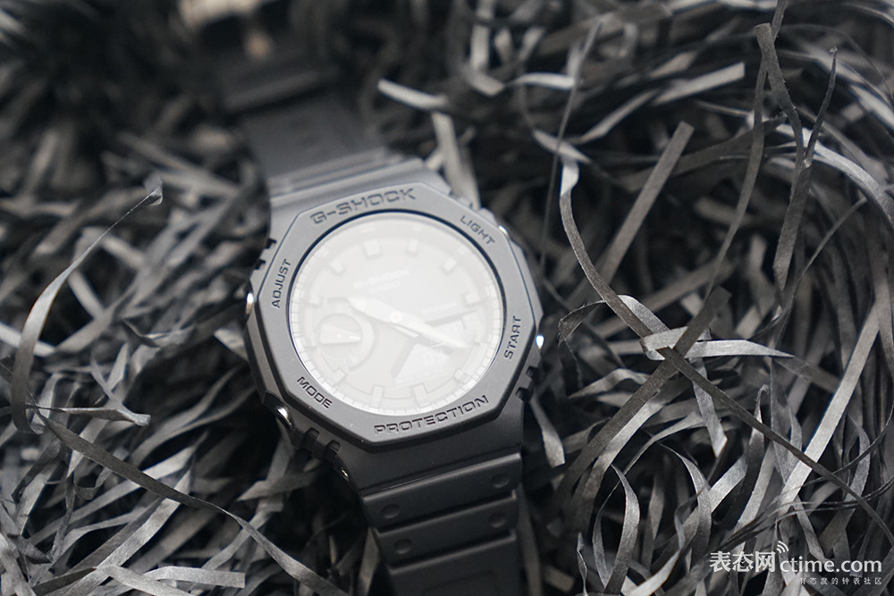 还有谁想偷懒？推荐一款日常不用操心、可以运动又不用打理的表