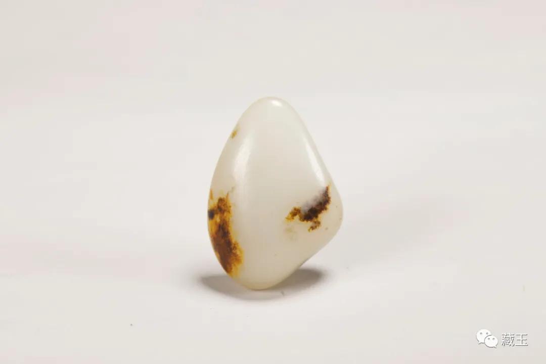 无裂不成玉,和田玉怎么才能看出有没有裂