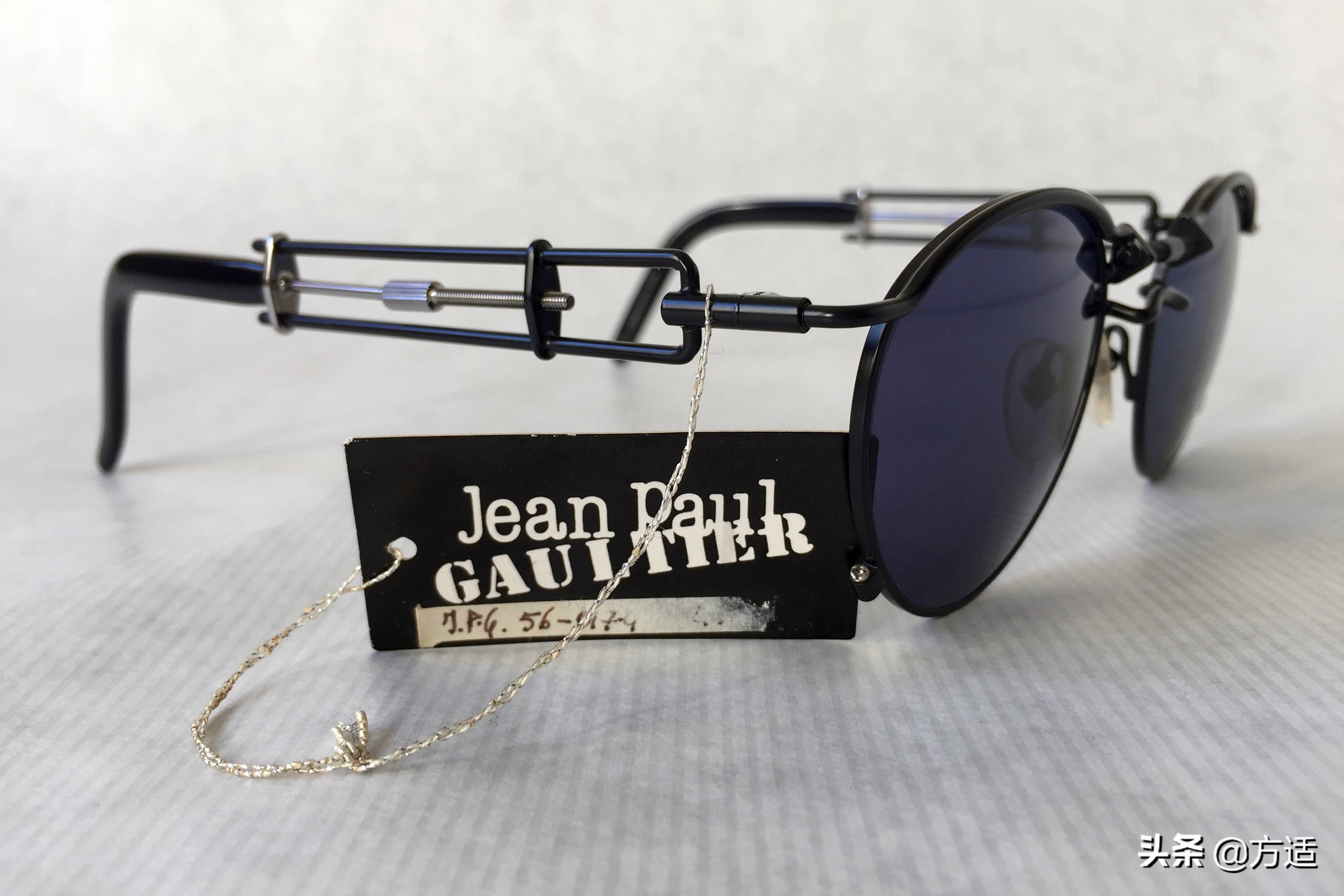 说唱歌手喜欢戴的眼镜,说唱歌手戴的无框眼镜推荐