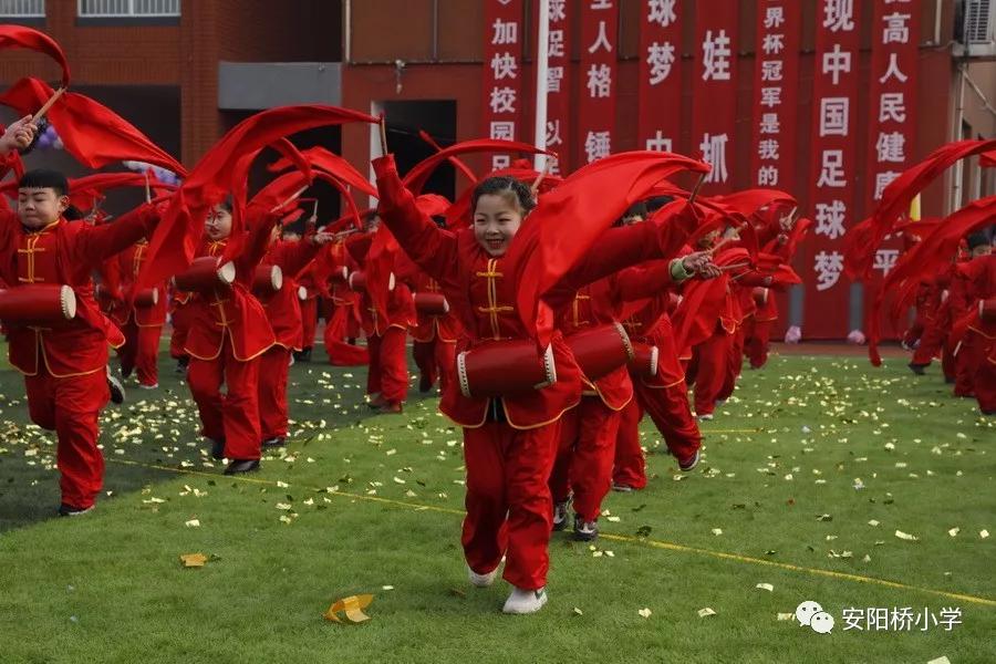 涓囨湪浜夎崳鐧捐姳鍚愯壋涓嬭仈,瓒崇悆涓栫晫鏉ⅵ鎯冲啀鍚埅