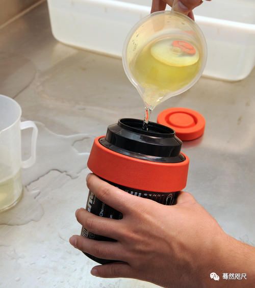 d76黑白胶卷冲洗经验,暗房洗胶卷用什么颜色灯