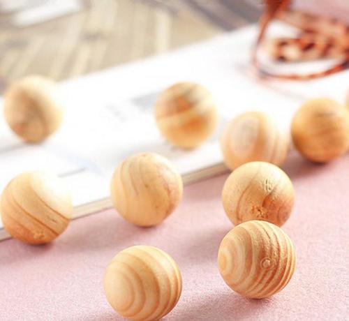 衣柜底下有黑色小虫子怎么办,衣柜里长虫子了怎么办