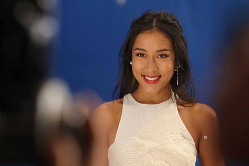 皮肤黑的女神们，一般都用这5个搭配窍门，皮肤透亮气质优雅