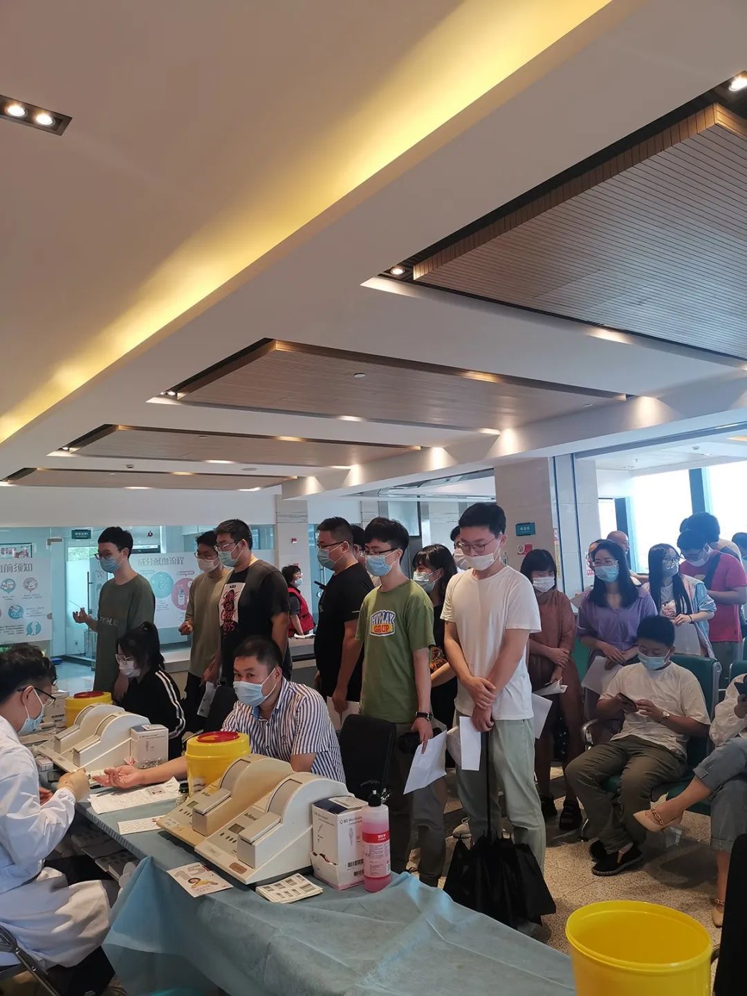 2022年无偿爱心献血在行动,无偿献血让生命之火可以燎原