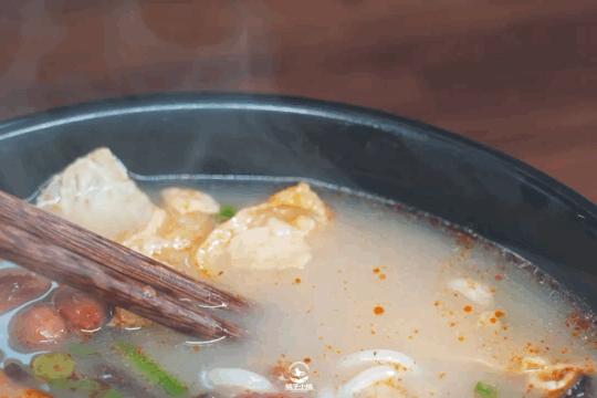 鲜香酸辣螺蛳粉柳州正宗,酸辣鲜香地道柳州螺蛳粉青春版