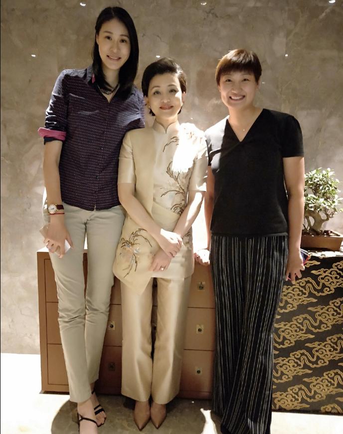 女排杨昊夺冠瞬间,女排黄金一代杨昊