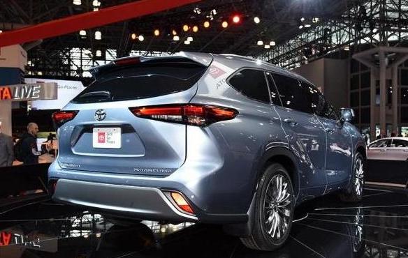 2020款汉兰达外观内饰大换样,新款汉兰达内饰升级什么颜色好看