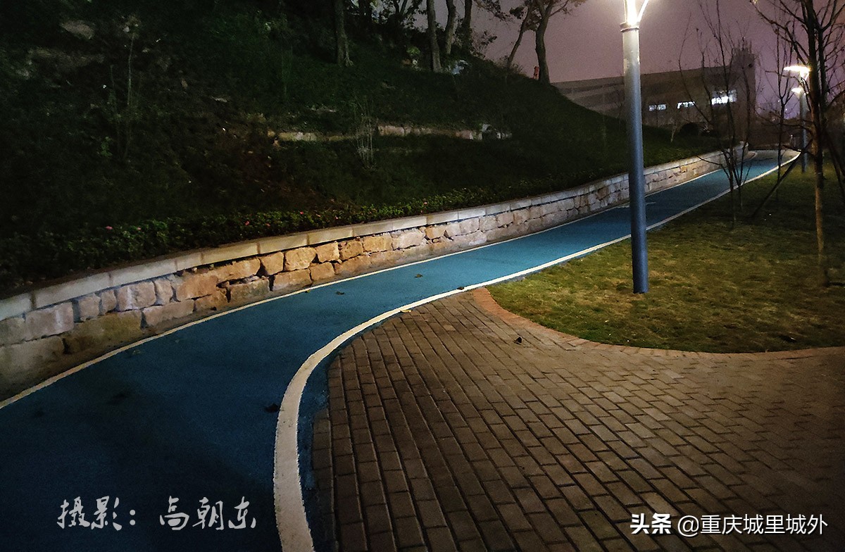 夜间开放的体育公园,平顶山体育公园晚上好玩吗