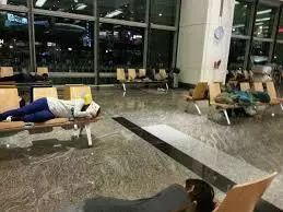 没睡过机场的人,不要和我聊人生，附最好及最差机场指南