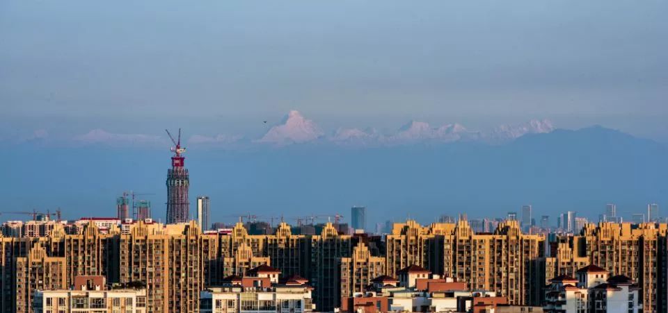 晴空+晚霞，成都又看四姑娘了！