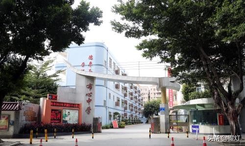 罗湖区文锦中学是归属翠园中学吗,深圳罗湖中学在哪个区