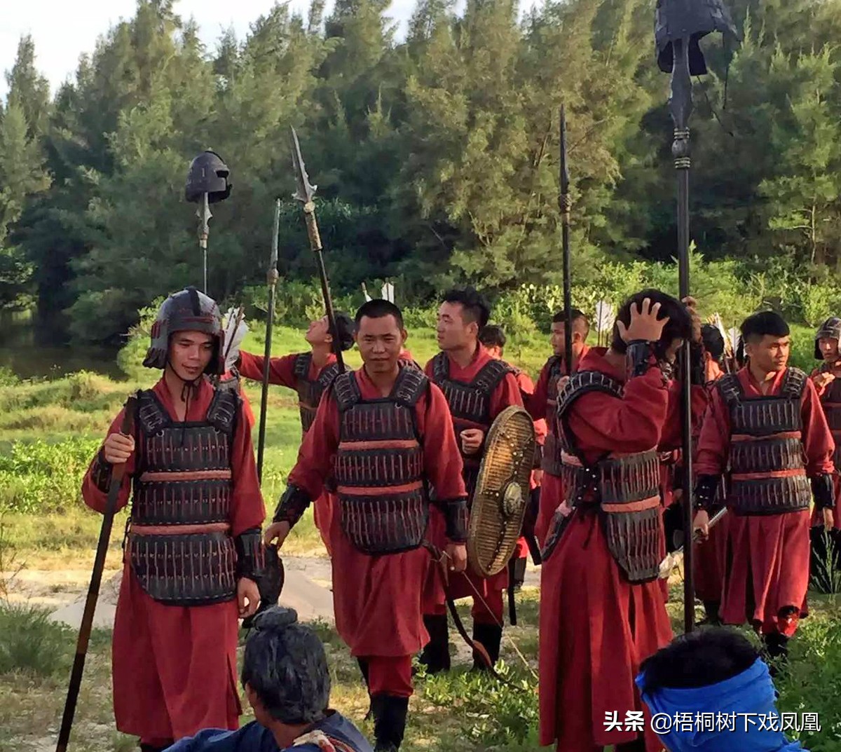 古墓现真容或为贵族墓,考古身高超高的尸骨