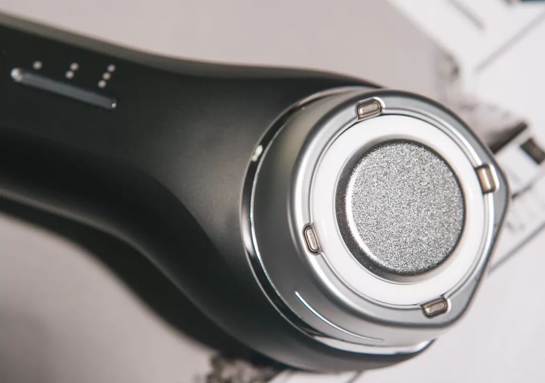 小茂肌诊室∣美容仪挑战：家用美容仪到底值得投资吗？