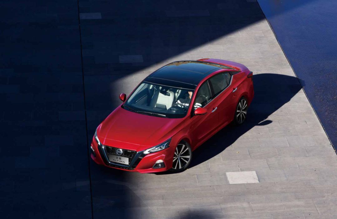 本田雅阁和日产天籁怎么选,日系天籁雅阁凯美瑞谁最强