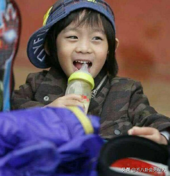 王诗龄和kimi爸爸去哪儿片段,爸爸最可爱一瞬间