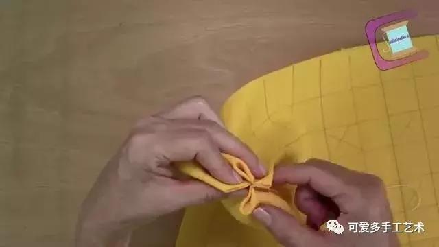 手工制作抱枕教程用针线勾,旧衣服自制抱枕不用针线了