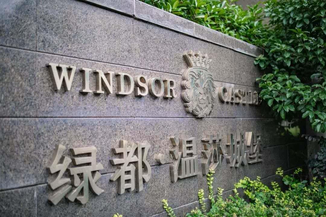 挣不到钱不敢回去,年薪几十万都不敢回家