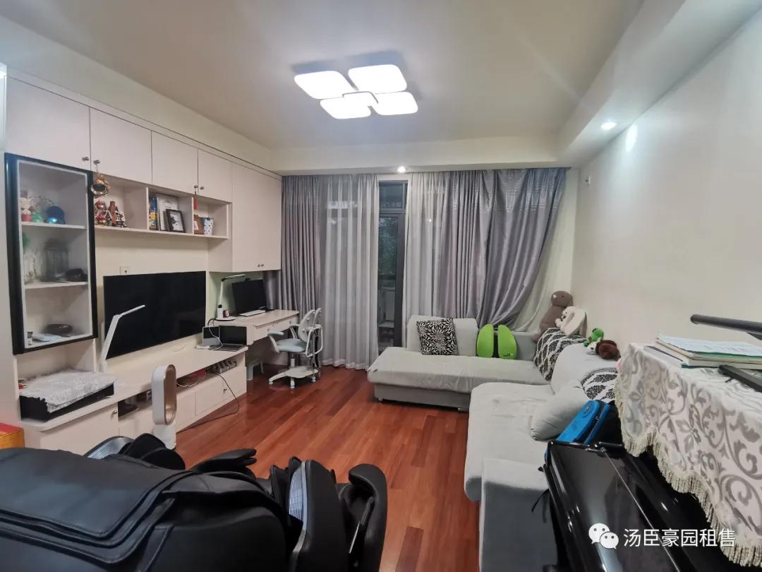 张江汤臣豪园四期新挂牌109㎡大两房一套，精装修诚意出售