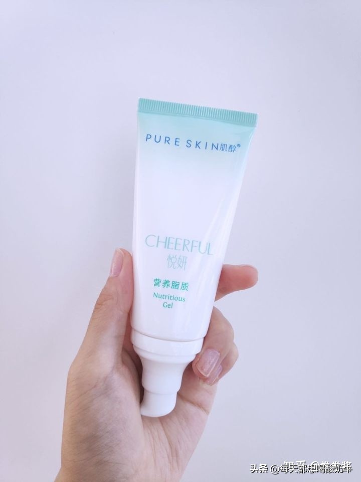 化妆之后毛孔变得粗大，皮肤黯淡无光，应该怎么护肤？